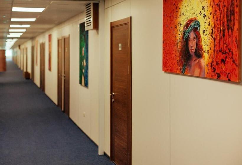 هتل Art Ulyanovsk Pravy Bereg