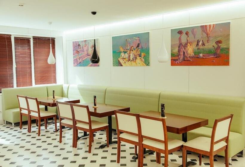 هتل Art Ulyanovsk Pravy Bereg