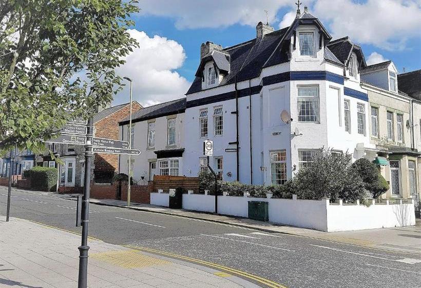 בית מלון כפרי Atlantis Guest House