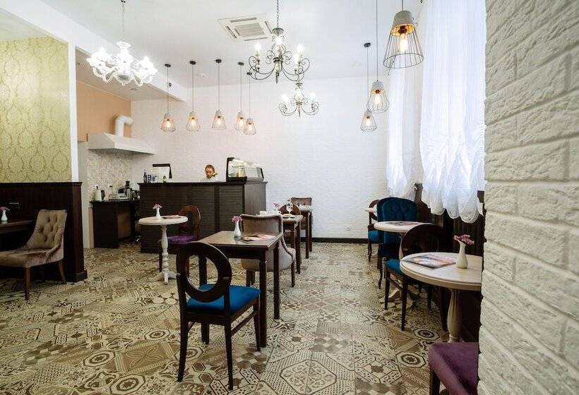 בית מלון כפרי The Aristocrat Boutique