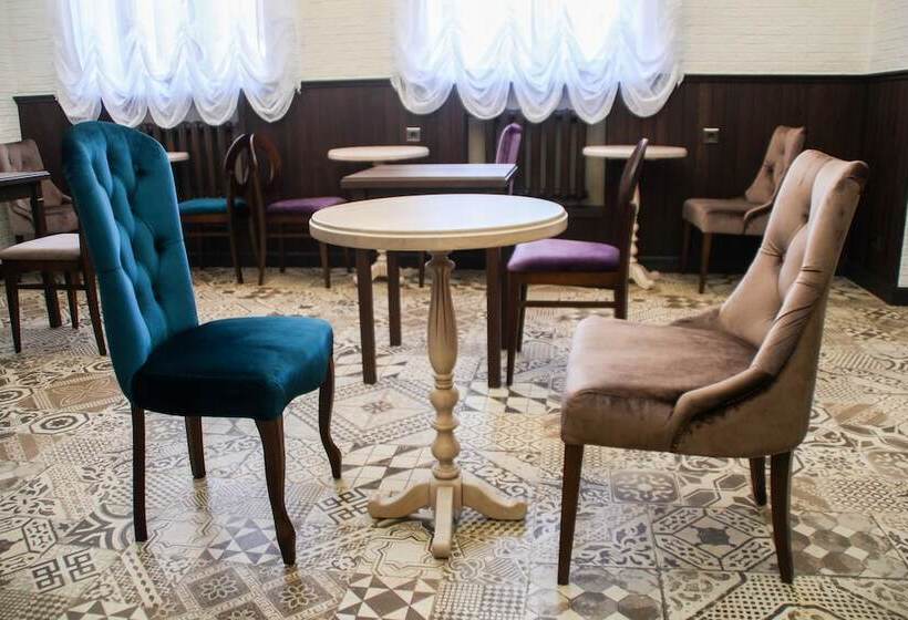 בית מלון כפרי The Aristocrat Boutique