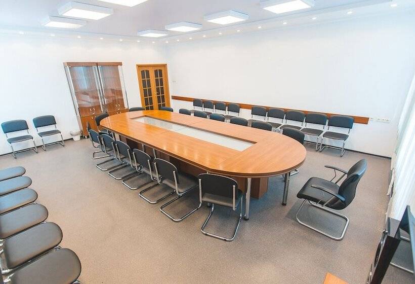 فندق Business Tourist