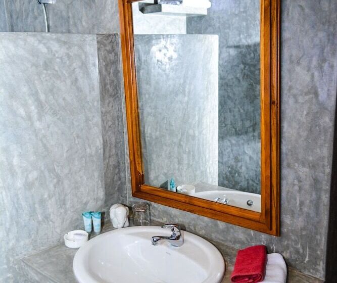 Отель Camarin Residence