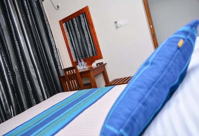 Отель Camarin Residence