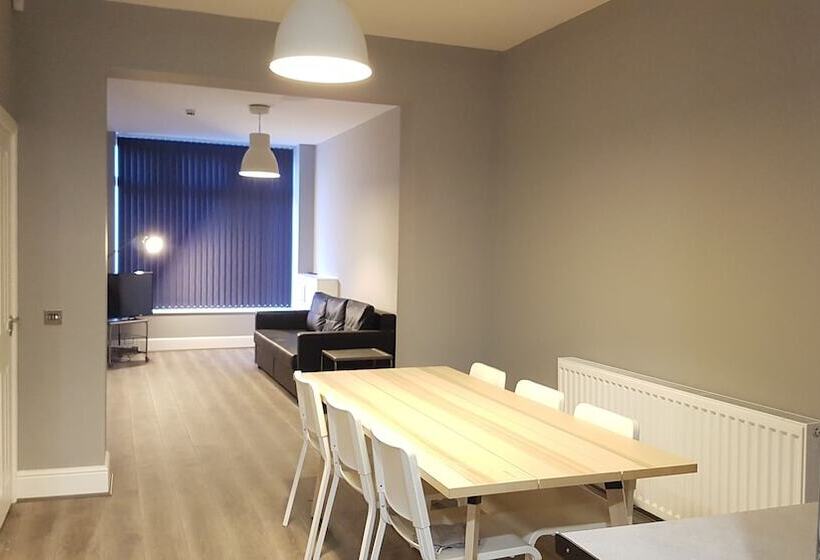 호텔 Central City House