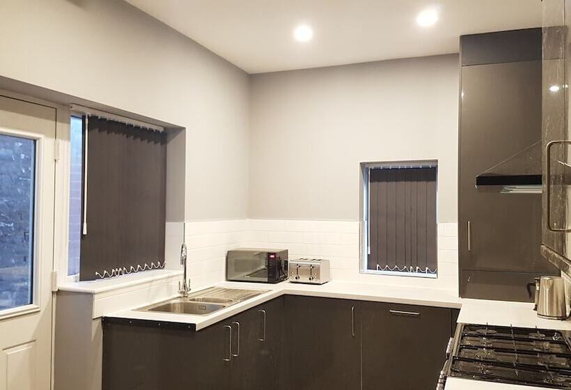 호텔 Central City House