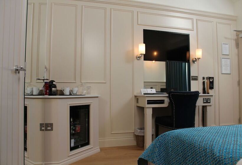 בית מלון כפרי Channels