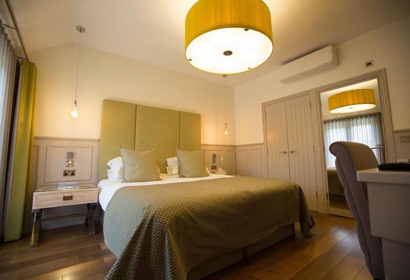 בית מלון כפרי Channels