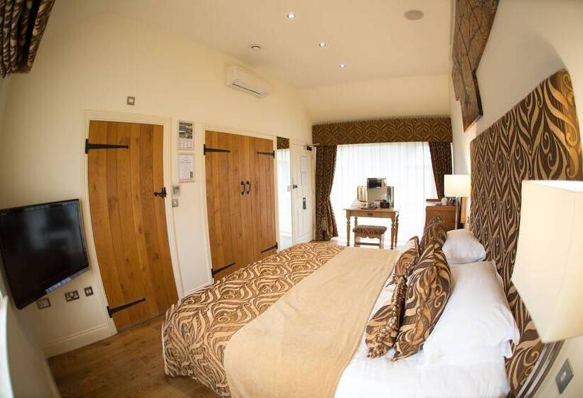 בית מלון כפרי Channels