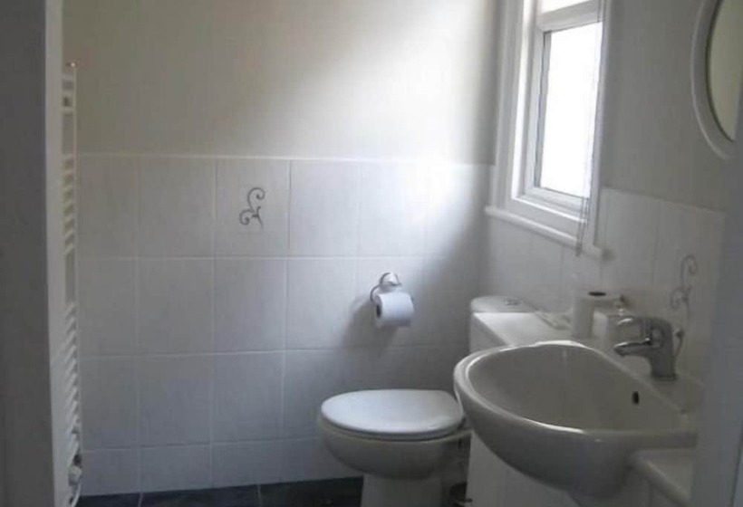 호텔 Charles House Windsor Castle