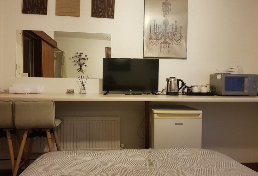 فندق Chelford Guesthouse