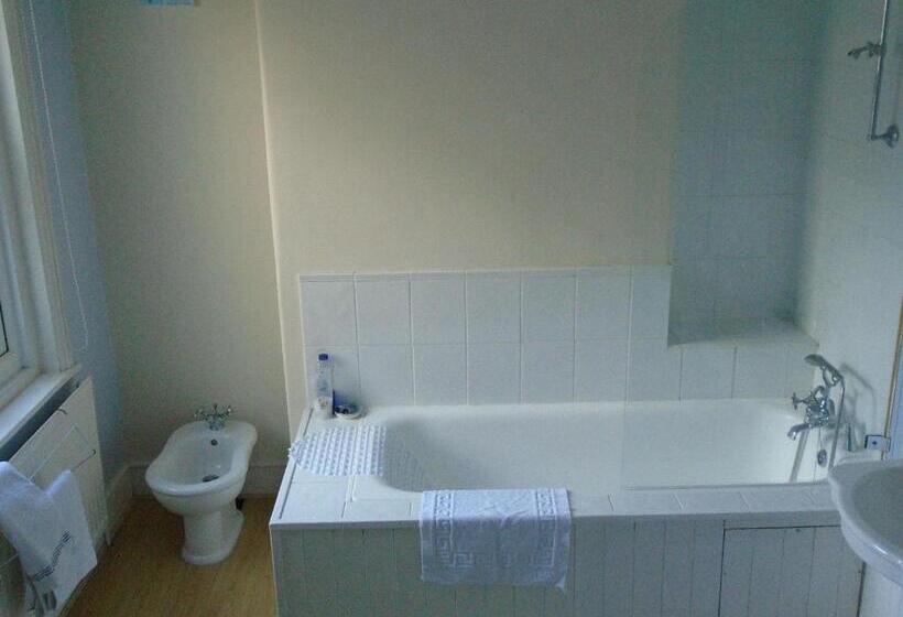 酒店 Cherry End Bed And Breakfast