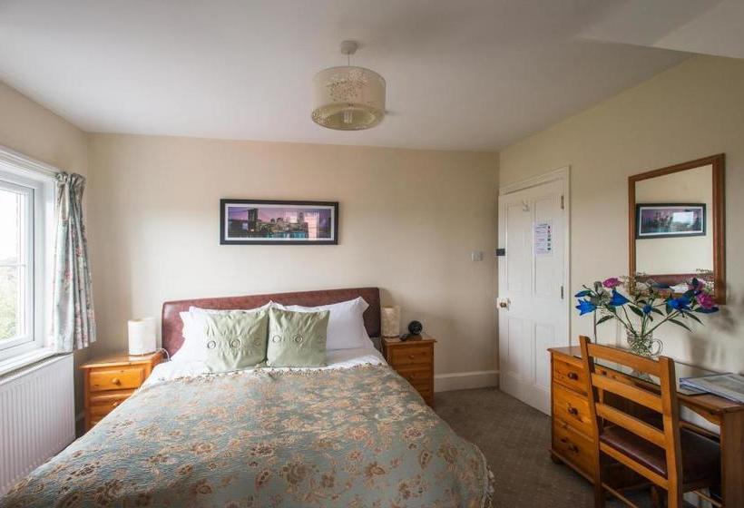 בית מלון כפרי Clairmont Guest House