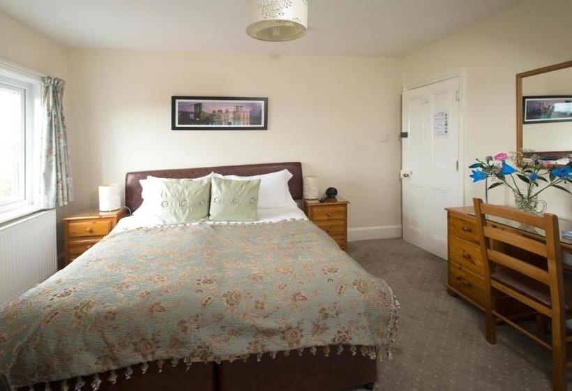 בית מלון כפרי Clairmont Guest House