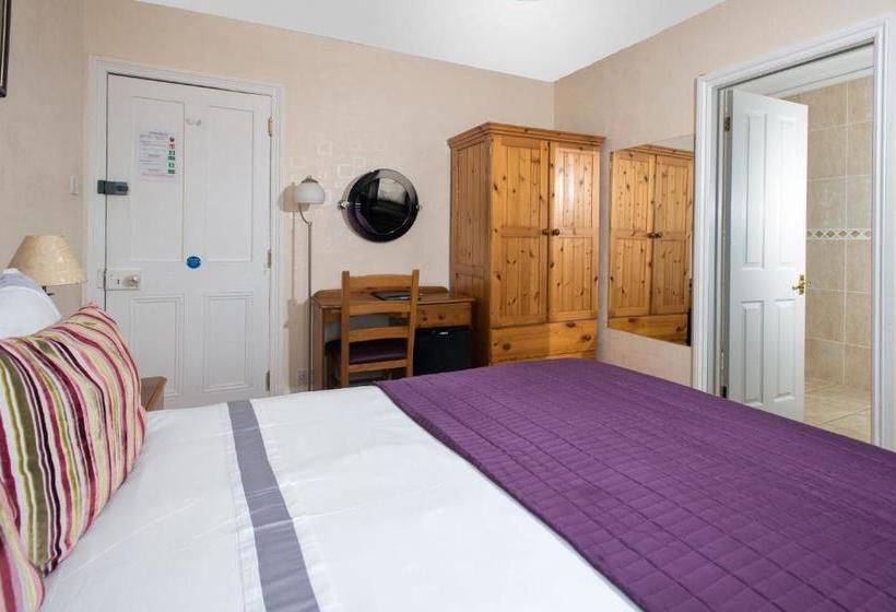 בית מלון כפרי Clairmont Guest House