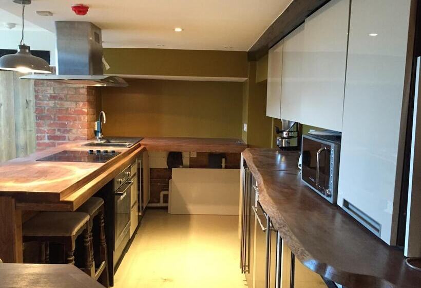 酒店 Easton Guest House