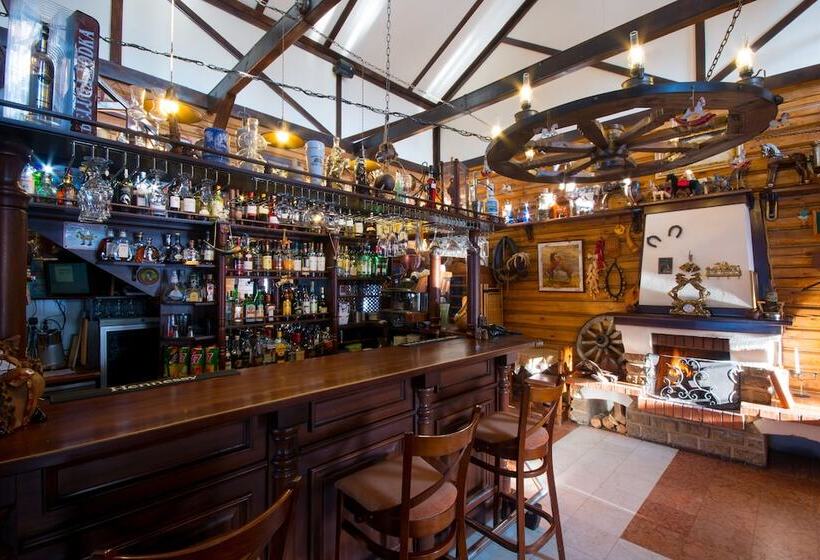 בית מלון כפרי Guest House Konyushenniy Dvor