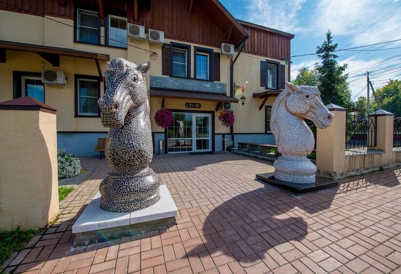 בית מלון כפרי Guest House Konyushenniy Dvor