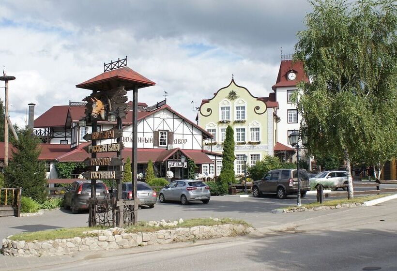 호텔 Guest House Konyushenniy Dvor