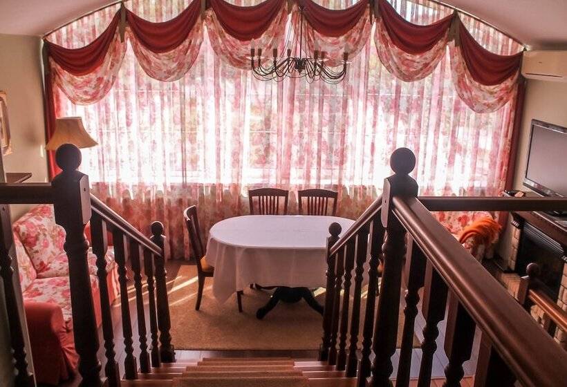 בית מלון כפרי Guest House Konyushenniy Dvor