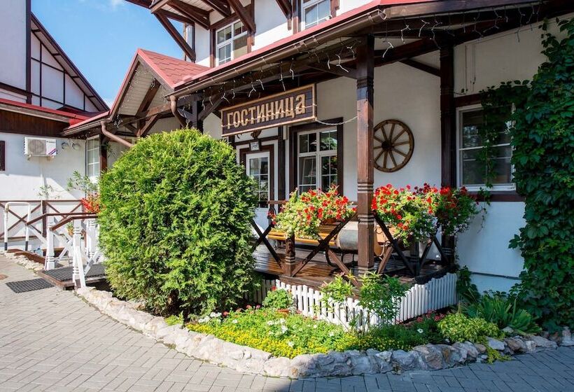 בית מלון כפרי Guest House Konyushenniy Dvor