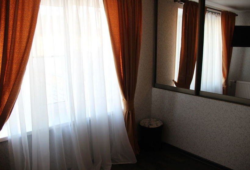 فندق Guest House On Muezerskaya