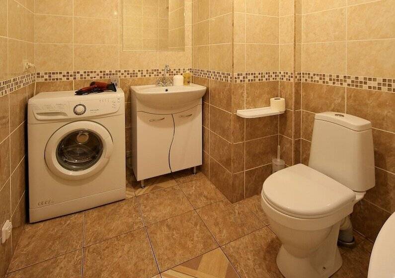 호텔 Guesthouse On Kyzyl Armeyskaya