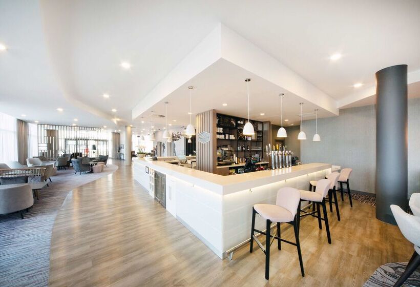 Отель Hampton By Hilton Blackpool