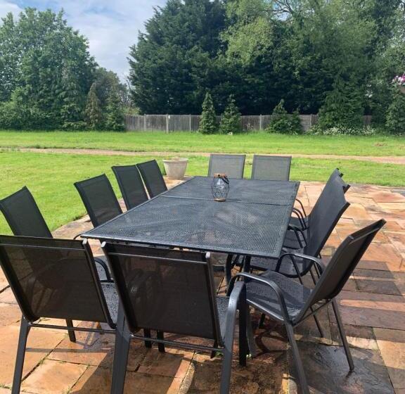 هتل Haymills Guesthouse