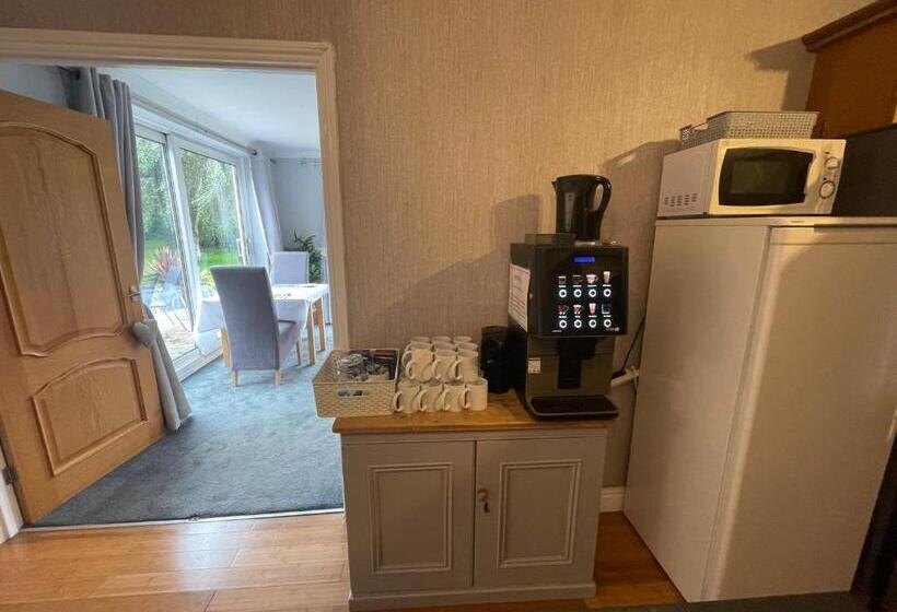 酒店 Haymills Guesthouse