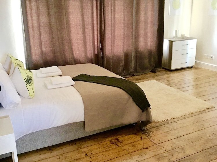 Отель High House