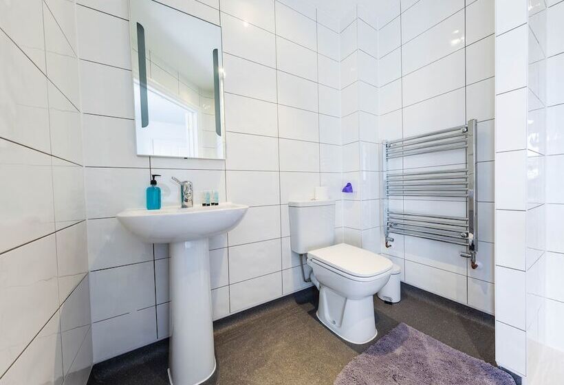 酒店 Hookwood Lodge