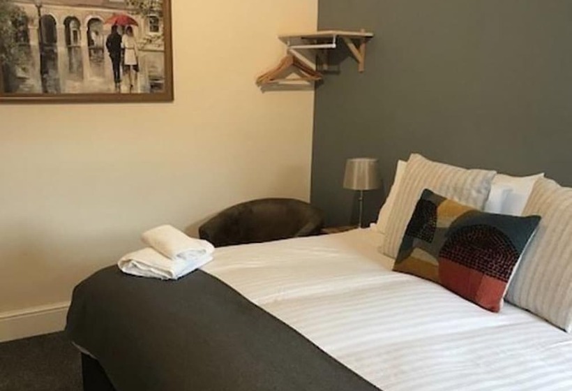 Отель Iffley Town House