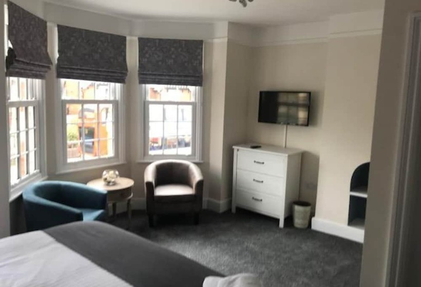 Отель Iffley Town House