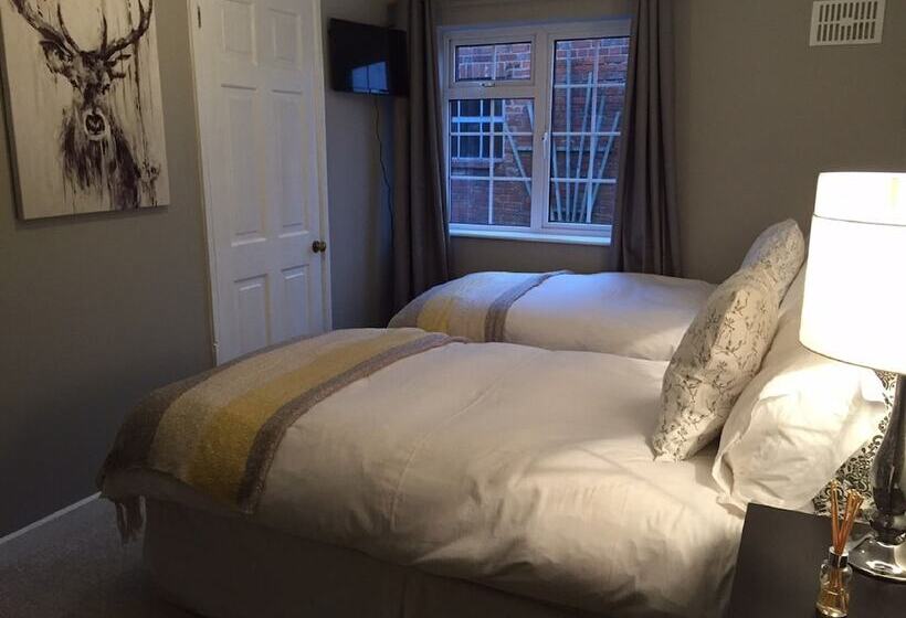 酒店 Illshaw Heath Farm Guest Lodge