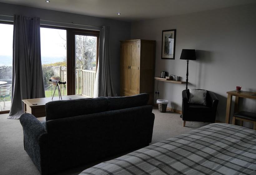 בית מלון כפרי Innisfail