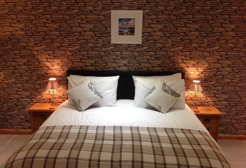 בית מלון כפרי Innisfail