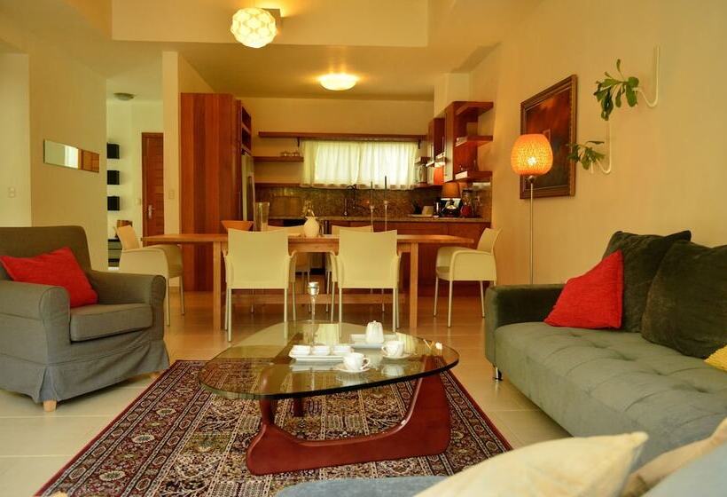 ホテル Instyle Residences At Infiniti Blu