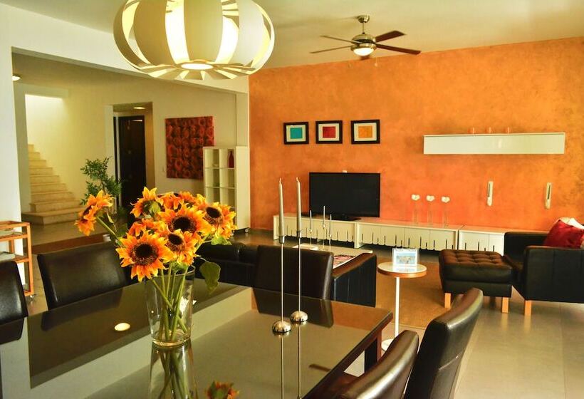 ホテル Instyle Residences At Infiniti Blu