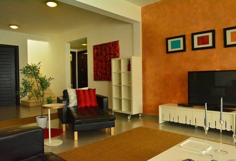 ホテル Instyle Residences At Infiniti Blu