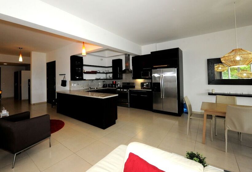 ホテル Instyle Residences At Infiniti Blu