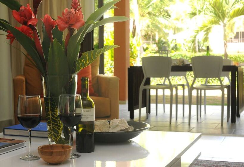 ホテル Instyle Residences At Infiniti Blu