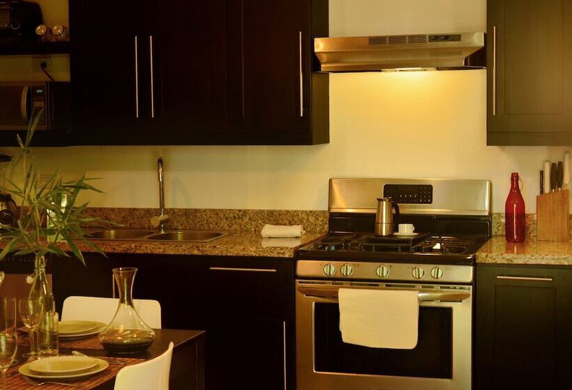 ホテル Instyle Residences At Infiniti Blu