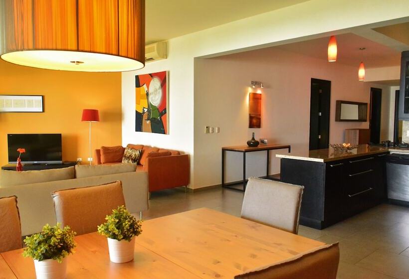 ホテル Instyle Residences At Infiniti Blu