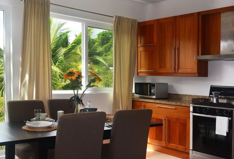 ホテル Instyle Residences At Infiniti Blu