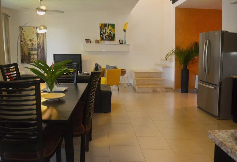 ホテル Instyle Residences At Infiniti Blu