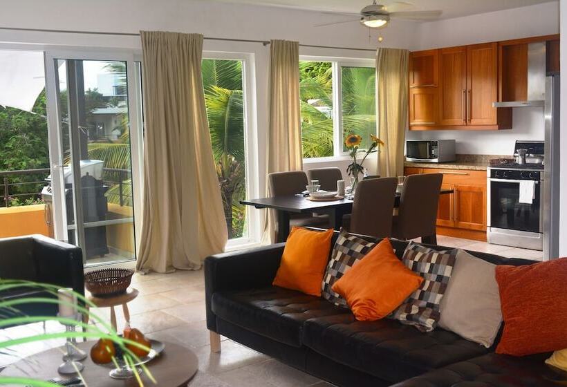 ホテル Instyle Residences At Infiniti Blu