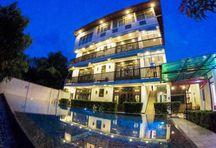 Kabalana Hotel & Villa