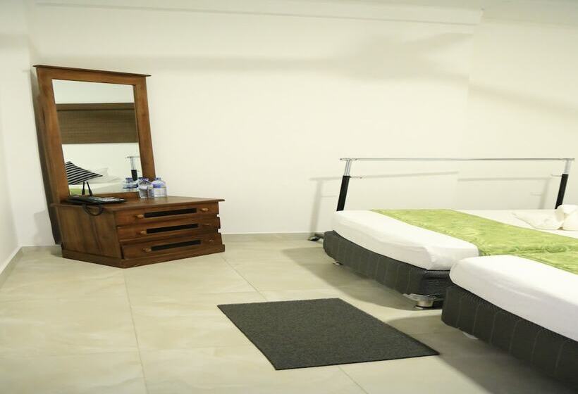 酒店 Kandy City Rooms & Hostel