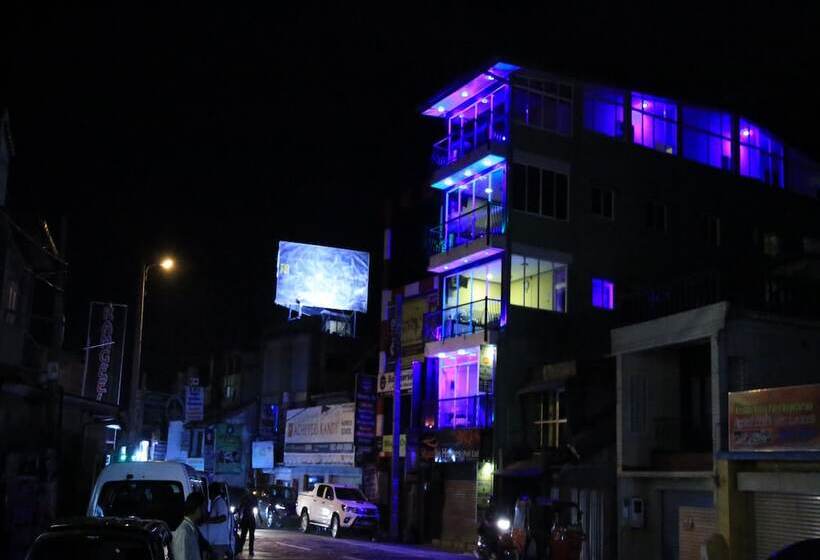 酒店 Kandy City Rooms & Hostel